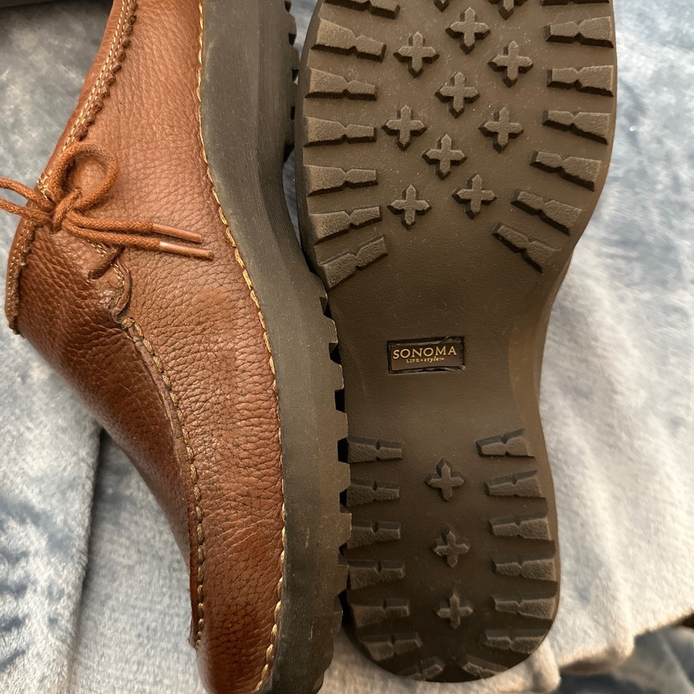 Sonoma  brown leather slip on shoes in size 9-1/2